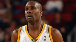 Gary Payton playing with the Seattle SuperSonics on October 30, 2002.