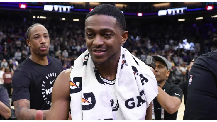 De'Aaron Fox #4 of the San Antonio Spurs shakes hands with members of the Sacramento Kings after their game against the Kings at Golden 1 Center on March 07, 2025 in Sacramento, California. The is Fox's first game back in Sacramento after being traded from the Kings.
