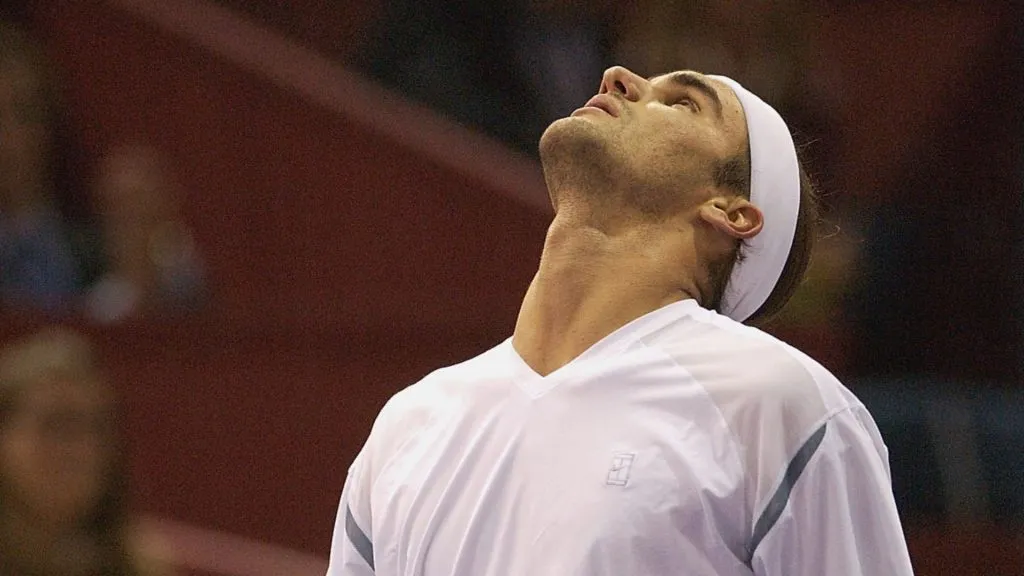 Roger Federer’s worst streak as a Top 10 player came in 2002 (Clive Brunskill/Getty Images)