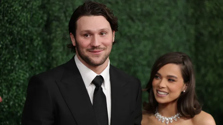 Josh Allen quarterback of the Buffalo Bills and his girlfriend Hailee Steinfeld