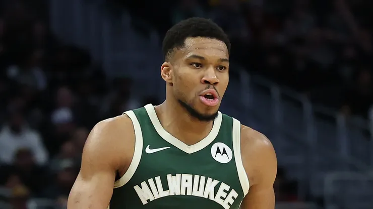 Giannis Antetokounmpo #34 of the Milwaukee Bucks during an NBA game.
