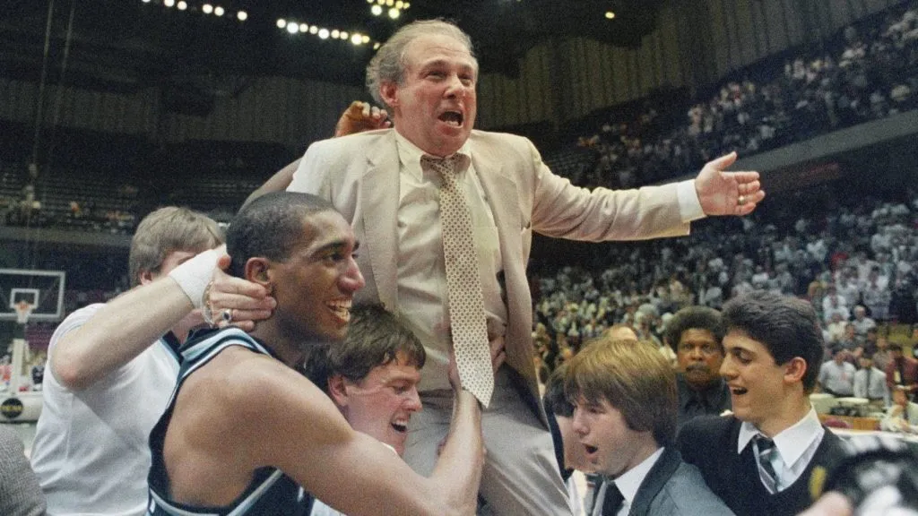 The Villanova team as after becoming the national champions of the 1985 March Madness. (Source: @NovaMBB)