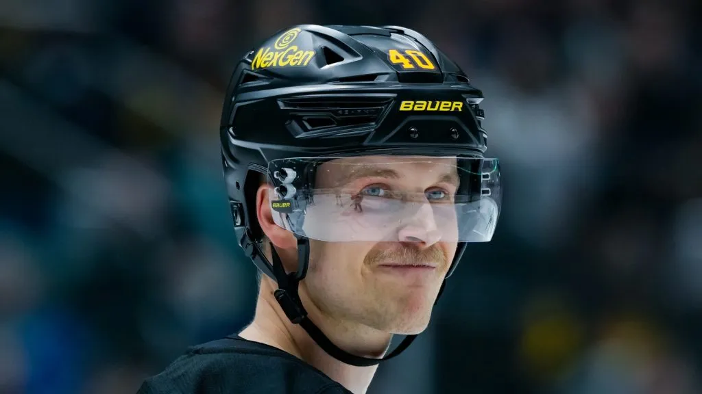 Elias Pettersson #40 of the Vancouver Canucks waits for a face off during the first period of their NHL game against the Edmonton Oilers at Rogers Arena on November 9, 2024 in Vancouver, British Columbia, Canada.