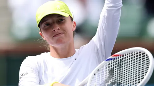 Iga Swiatek celebrates at 2025 Indian Wells