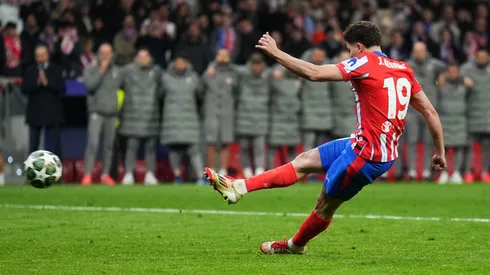 Julian Alvarez of Atletico de Madrid scores the team's second penalty in the penalty shoot out,