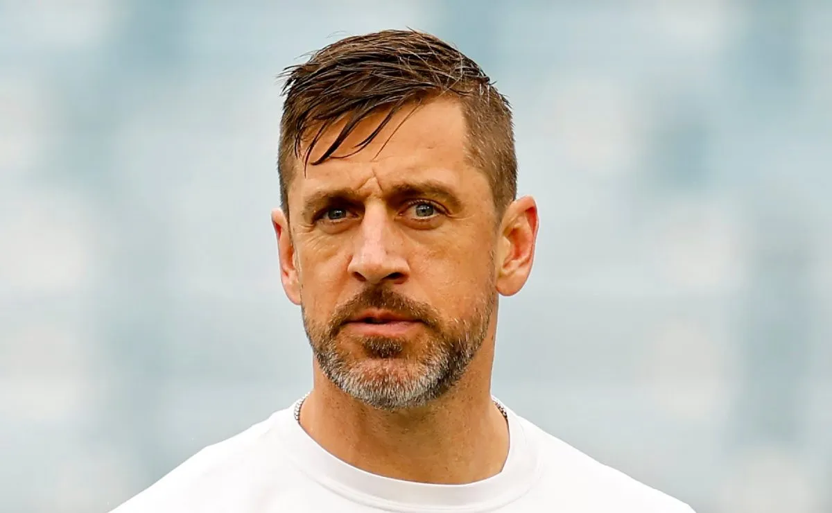 Aaron Rodgers has reportedly no season ending injury after Steelers win ...