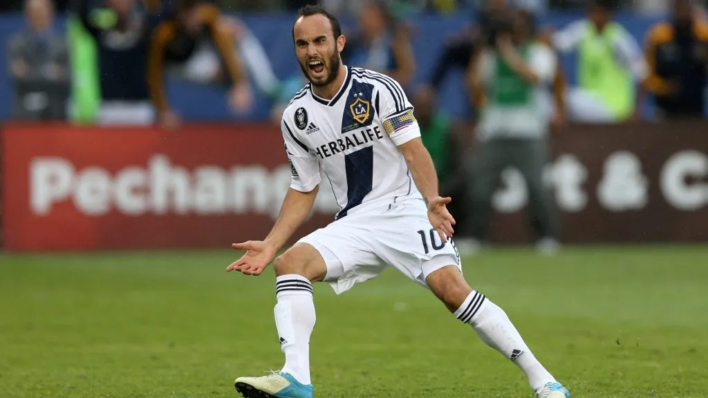 Landon Donovan #10 of Los Angeles Galaxy reacts after scoring on a penalty kick in the second half against the Houston Dynamo in the 2012 MLS Cup. (Source: Jeff Gross/Getty Images)