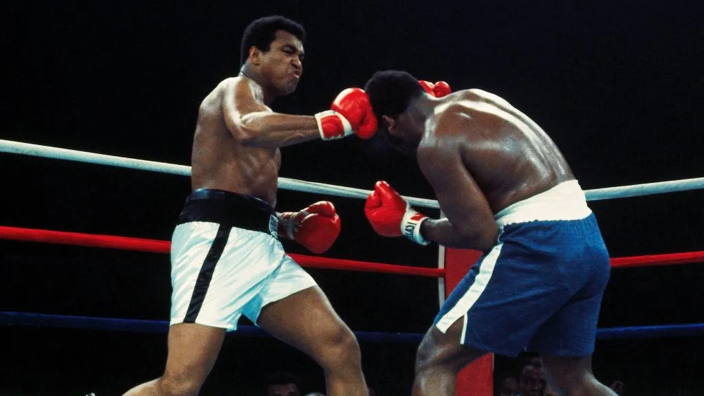Muhammad Ali defeated Joe Frazier in one of the best boxing matches in history, Thrilla in Manila. (Source: @PlayersTribune)