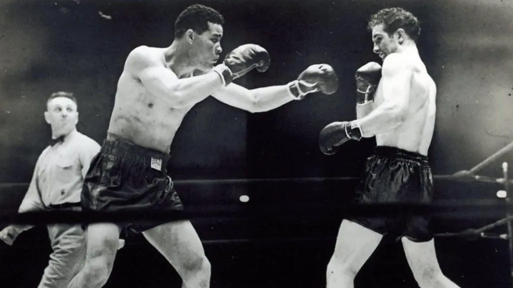 Joe Louis vs. Billy Conn in 1941. (Source: @thelastround12)
