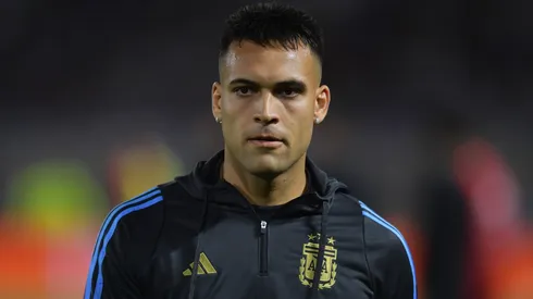 Lautaro Martinez of Argentina warms up prior to the South American FIFA World Cup 2026 Qualifier match between Argentina and Peru at Estadio Alberto J. Armando on November 19, 2024 in Buenos Aires, Argentina.