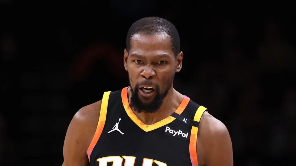 Kevin Durant #35 of the Phoenix Suns reacts after hitting a three point basket during the second half against the Cleveland Cavaliers