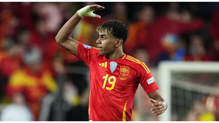 Lamine Yamal of Spain celebrates scoring his team's third goal during the UEFA Nations League Quarterfinal Leg Two match between Spain and Netherlands at Mestalla Stadium on March 23, 2025 in Valencia, Spain.