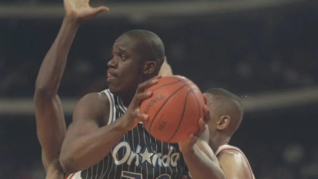 Guard Penny Hardaway of the Orlando Magic looks to pass the ball during a game against the Chicago Bulls
