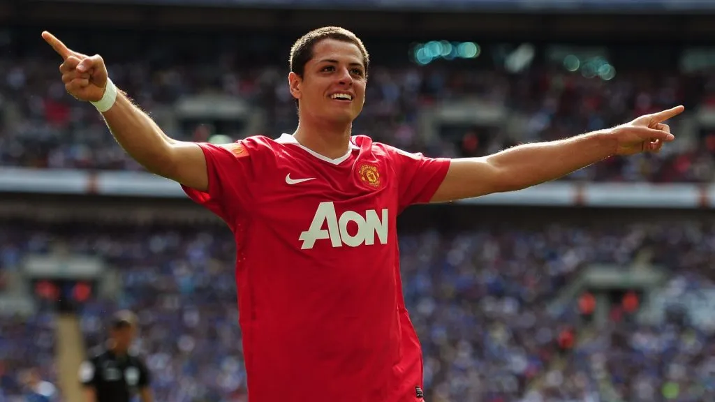 Javier Hernandez of Manchester United celebrates as he scores their second goal during the FA Community Shield match between Chelsea and Manchester United in 2010. (Source: Laurence Griffiths/Getty Images)