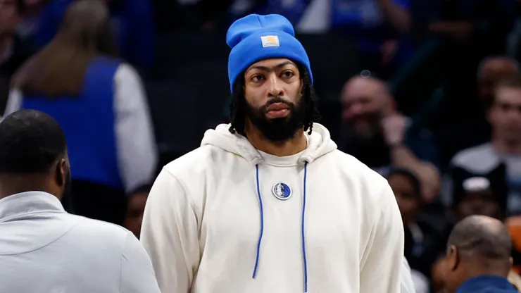 Anthony Davis #3 of the Dallas Mavericks looks on during a timeout during the second half against the Phoenix Suns