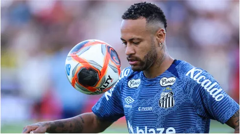 Neymar ir currently recovering from a muscle injury