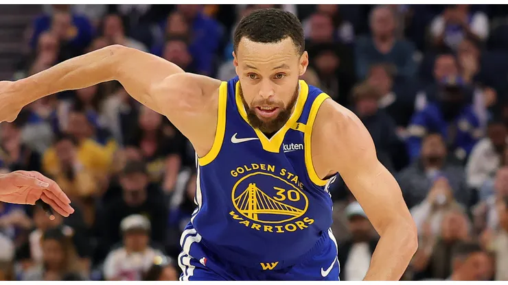 Stephen Curry #30 of the Golden State Warriors dribbles the ball against the Portland Trail Blazers at Chase Center on March 10, 2025 in San Francisco, California.