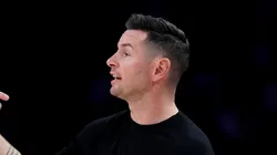 Head coach JJ Redick of the Los Angeles Lakers reacts against the Chicago Bulls