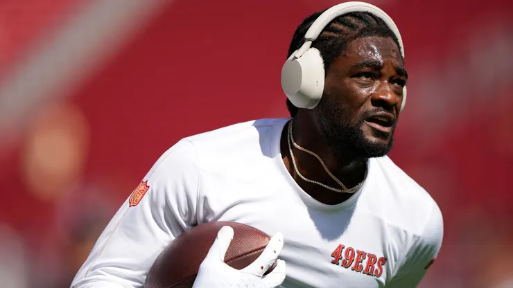 Brandon Aiyuk #11 of the San Francisco 49ers warms up before the game against the New England Patriots at Levi's Stadium on September 29, 2024 in Santa Clara, California.