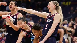 Paige Bueckers and the Huskies celebrating