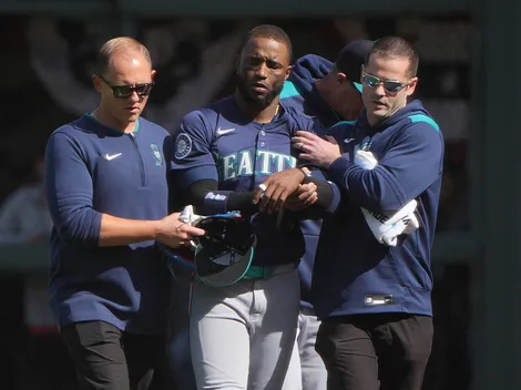 What happened to Victor Robles after his incredible catch against the Giants?