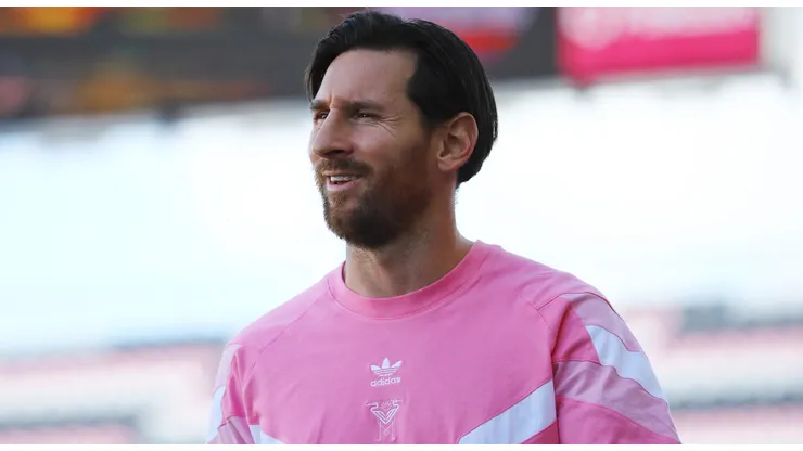 Lionel Messi was honored by an Argentine club