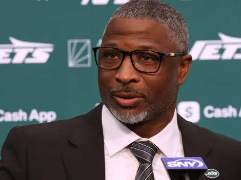 Aaron Glenn drops bold take on Jets defense while protecting QB Justin Fields