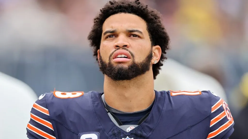Caleb Williams #18 of the Chicago Bears 