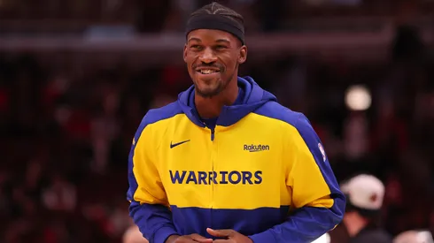 Jimmy Butler #10 warms up prior to his debut with the Golden State Warriors against the Chicago Bulls at the United Center on February 08, 2025 in Chicago, Illinois.