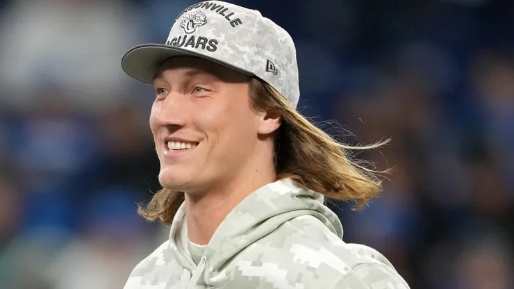 Trevor Lawrence #16 of the Jacksonville Jaguars looks on during warm ups before a game against the Detroit Lions at Ford Field on November 17, 2024 in Detroit, Michigan.