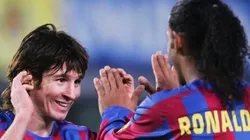 Lionel Messi (L) and Ronaldinho of Barcelona celebrate after beating Villarreal 2-0 during the Primera Liga match