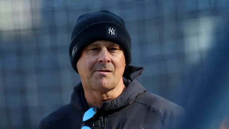 Manager Aaron Boone #17 of the New York Yankees looks on.