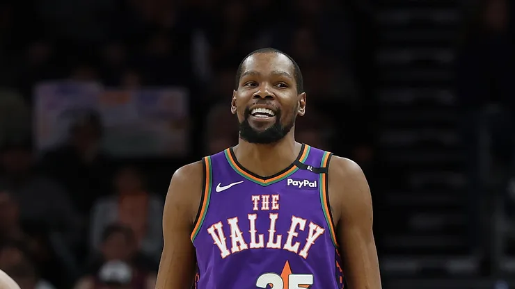 Kevin Durant #35 of the Phoenix Suns.