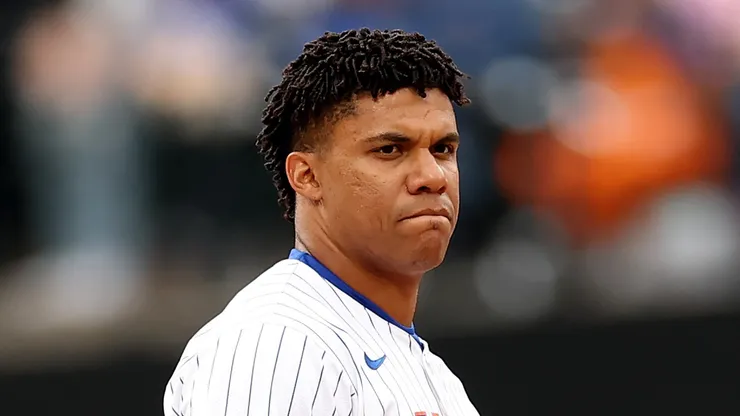 Juan Soto #22 of the New York Mets reacts after the inning ended during the home opener against the Toronto Blue Jays at Citi Field on April 04, 2025 in the Flushing neighborhood of the Queens borough of New York City. The New York Mets defeated the Toronto Blue Jays 5-0.