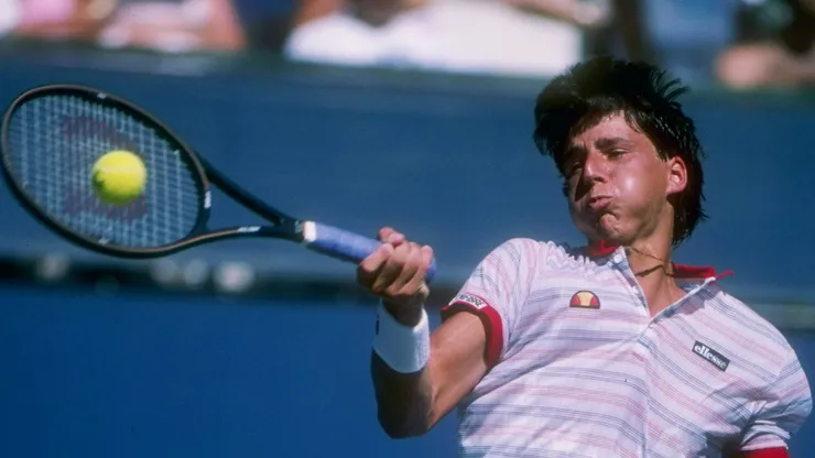 Aaron Krickstein stands on the court during a match.
