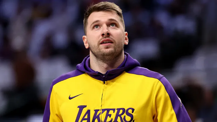 Los Angeles Lakers star Luka Doncic looks up.