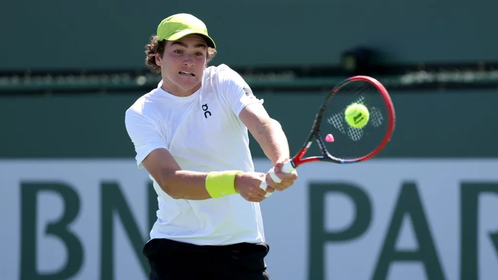 Fonseca playing during the 2025 Miami Open (&nbsp;Clive Brunskill/Getty Images)