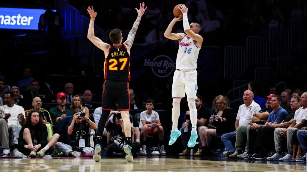 Tyler Herro #14 of the Miami Heat shoots the ball during the second quarter against the Atlanta Hawks at Kaseya Center on March 27, 2025 in Miami, Florida.&nbsp;(Photo by Brennan Asplen/Getty Images)