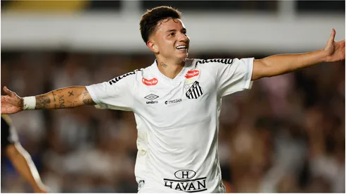 Alvaro Barreal of Santos