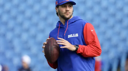 Josh Allen #17 of the Buffalo Bills warms up prior to a game against the Arizona Cardinalsat Highmark Stadium on September 08, 2024 in Orchard Park, New York.