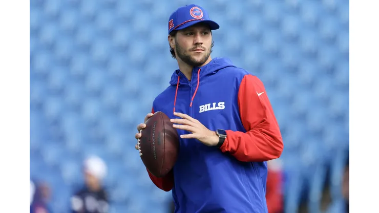 Josh Allen #17 of the Buffalo Bills warms up prior to a game against the Arizona Cardinalsat Highmark Stadium on September 08, 2024 in Orchard Park, New York.
