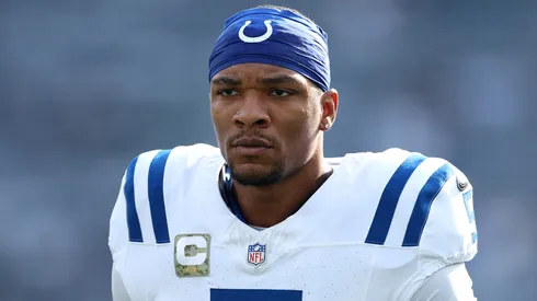 Anthony Richardson #5 of the Indianapolis Colts warms up before the game against the New York Jets at MetLife Stadium on November 17, 2024.