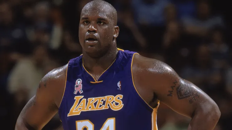 Shaquille O'Neal playing for the Los Angeles Lakers.