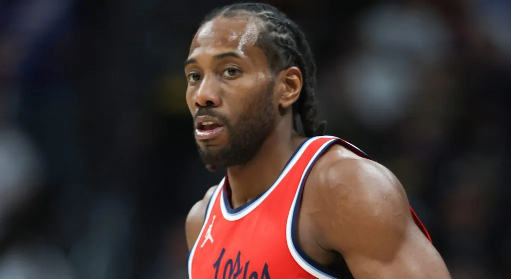 Kawhi Leonard playing against Denver Nuggets