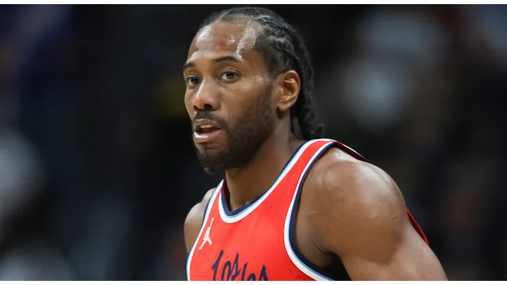 Kawhi Leonard #2 of the Los Angeles Clippers looks on.