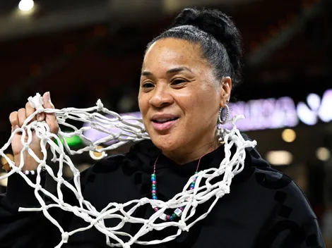 NCAAB News: Dawn Staley showers new secret weapon with praise