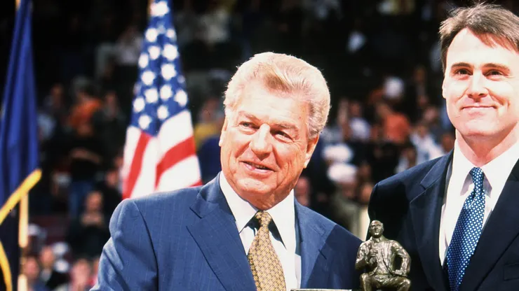 Chuck Daly in Basketball Herren NBA 2002, Playoffs, Playoff, Play Offs, Off, Detroit Pistons Gruppe Detroit