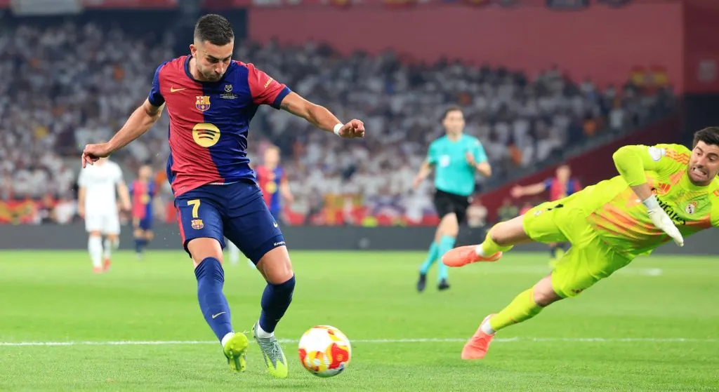 Ferran scoring a goal against Real Madrid