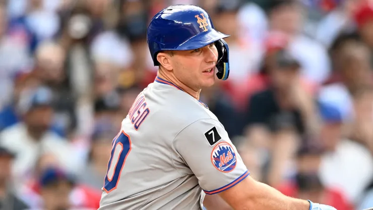 Pete Alonso #20 of the New York Mets hits a single in the third inning against the Washington Nationals at Nationals Park on April 26, 2025 in Washington, DC.