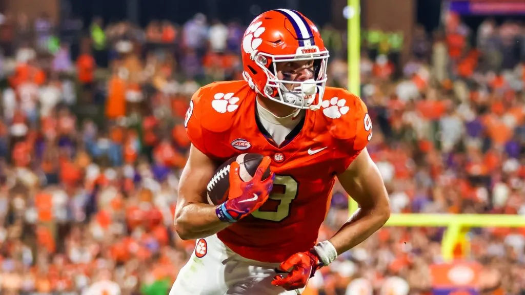 Jake Briningstool running with the football